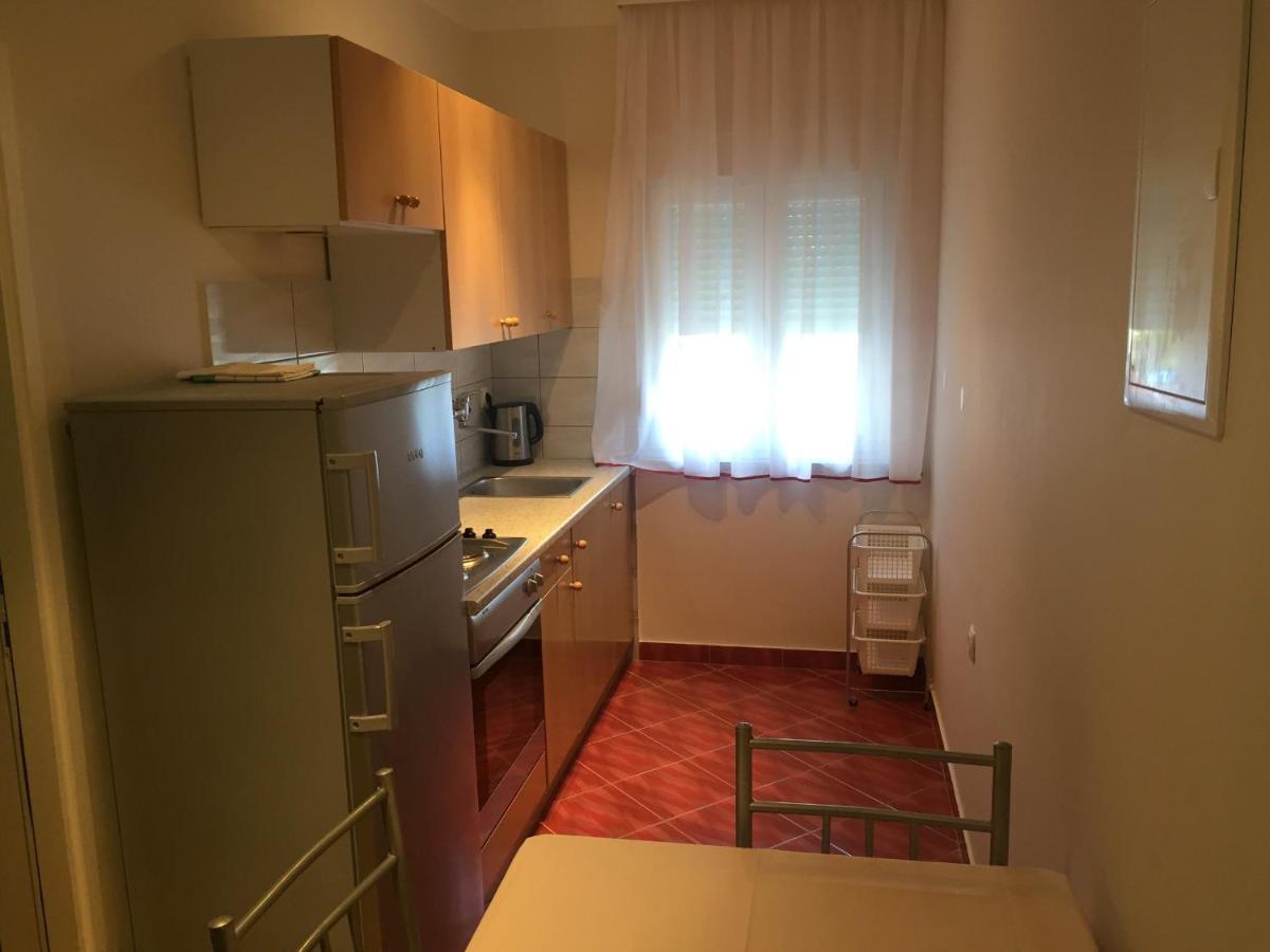 Apartments With A Swimming Pool Banjol, Rab - 11382 Luaran gambar