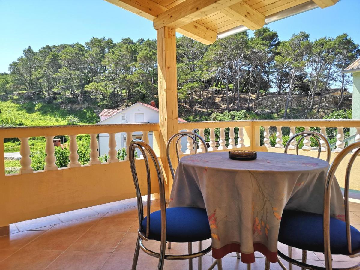 Apartments With A Swimming Pool Banjol, Rab - 11382 Luaran gambar
